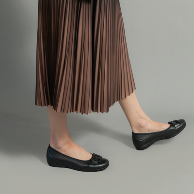 Gwenyth Black Leather Ballet Flats