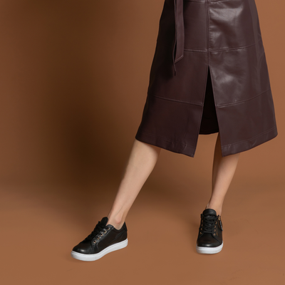 Eg520 Black Leather Sneakers