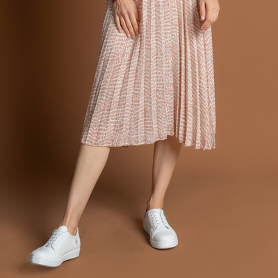 Eg18 White Leather Sneakers