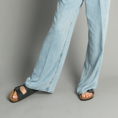 Arizona Oiled Leather Black Sandals