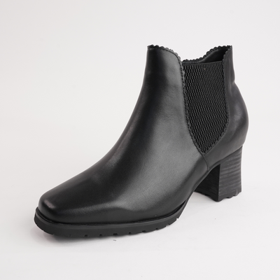 Loz Black Leather Ankle Boots