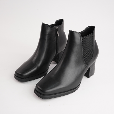 Loz Black Leather Ankle Boots
