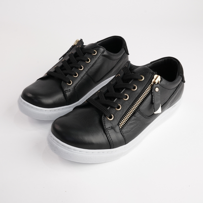 Eg520 Black Leather Sneakers