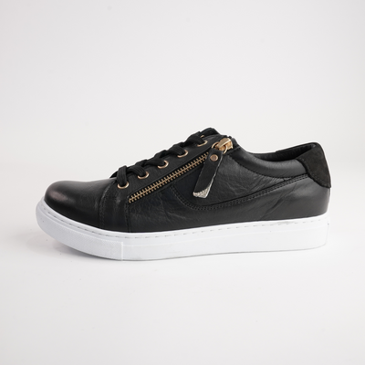 Eg520 Black Leather Sneakers