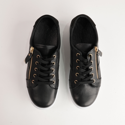 Eg520 Black Leather Sneakers
