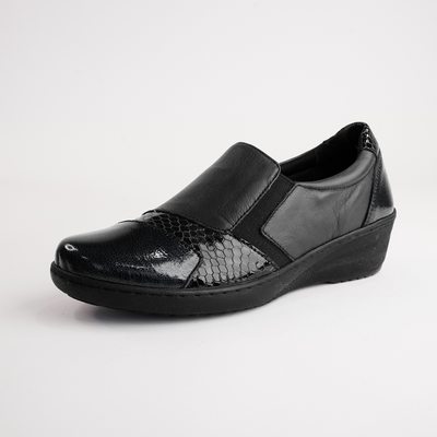 Cp461-18 Black Patent Leather Flats