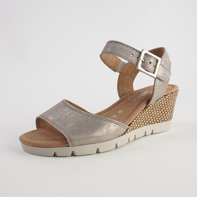 Winifred Muschel Leather Sandals