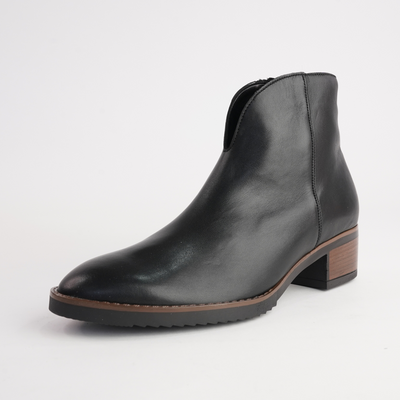 Jacky Black Leather Ankle Boots