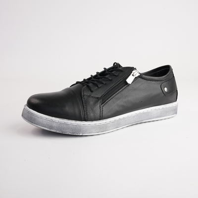 Eg18 Black Leather Sneakers