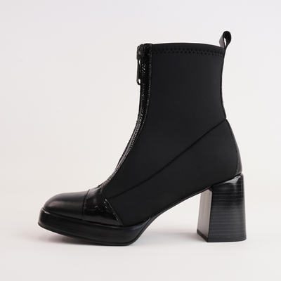 Hi243658 Black/ Neo Black Ankle Boots
