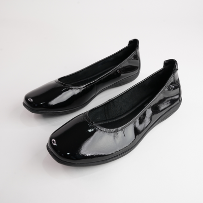 Fenja 01 Black Patent Leather Ballet Flats