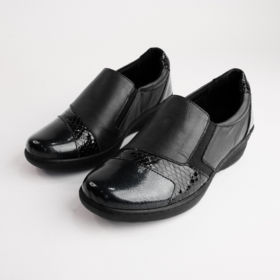 Cp461-18 Black Patent Leather Flats