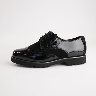 Meredith703 Black Patent/ Black Suede Leather Lace Up Flats