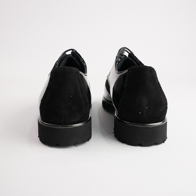 Meredith703 Black Patent/ Black Suede Leather Lace Up Flats