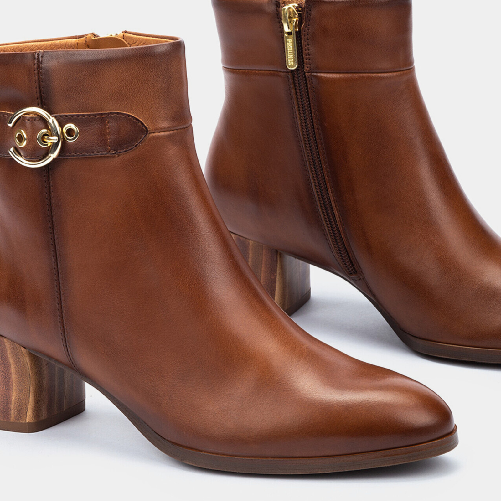 W1Z-8588 Cuero Leather Ankle Boot