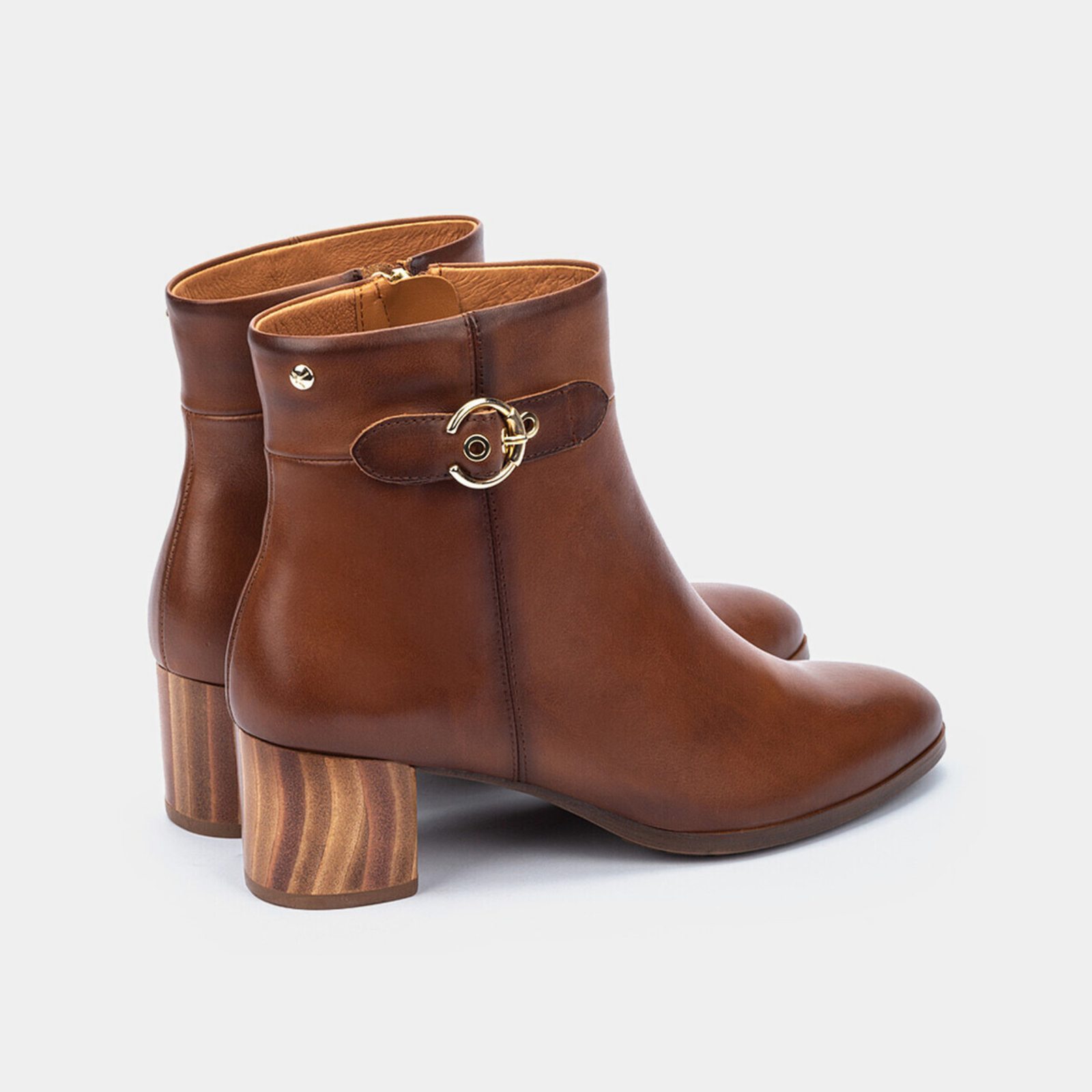 W1Z-8588 Cuero Leather Ankle Boot