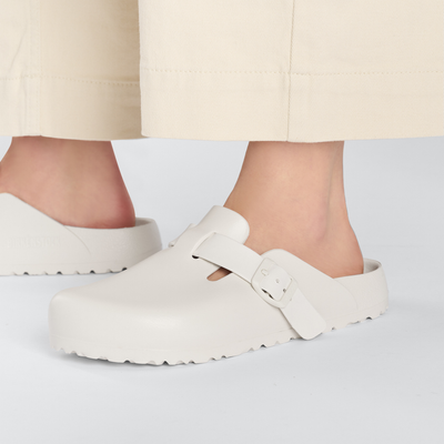 Boston Eva Eggshell Flats