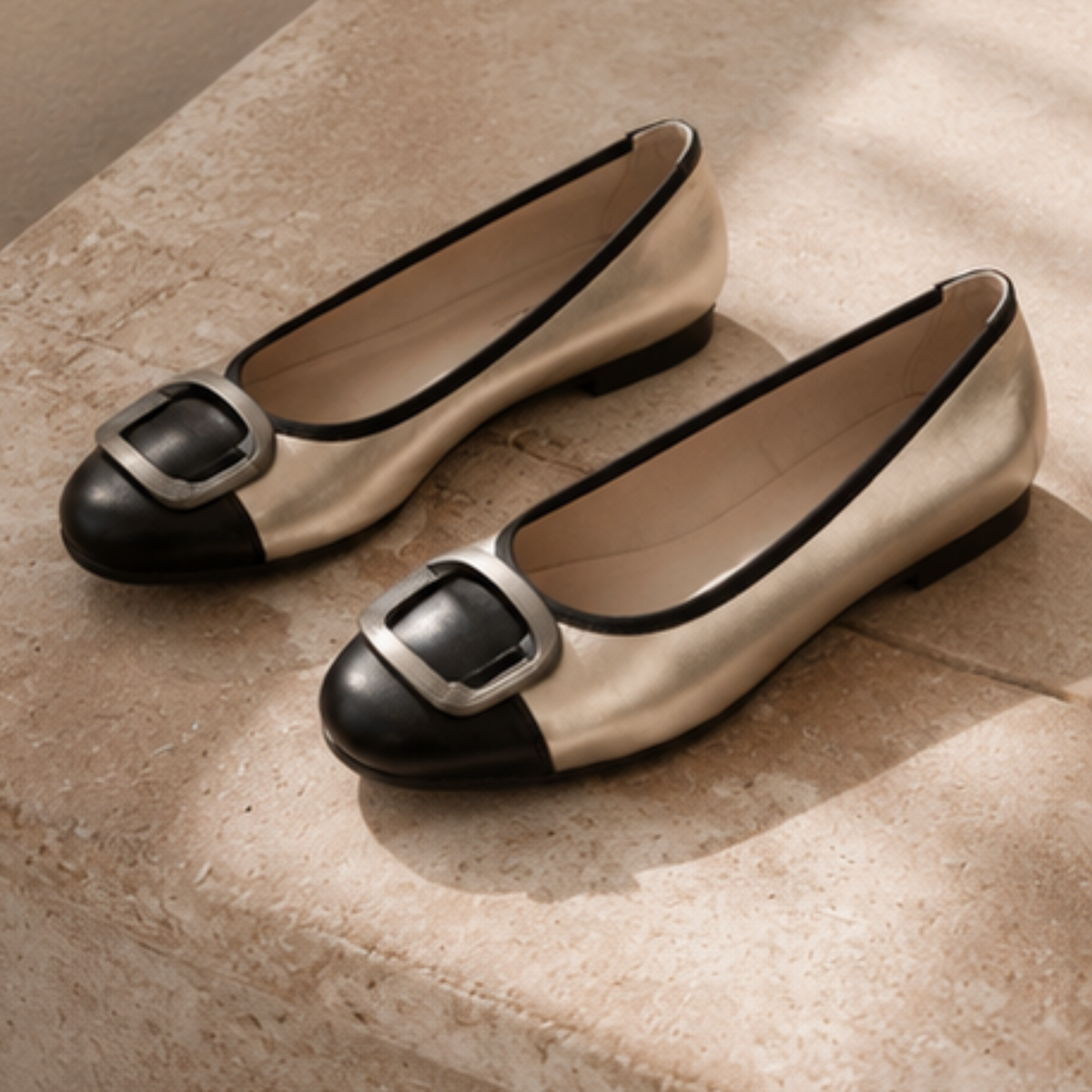 D0K12 Black/ Pale Gold Ballet Flats