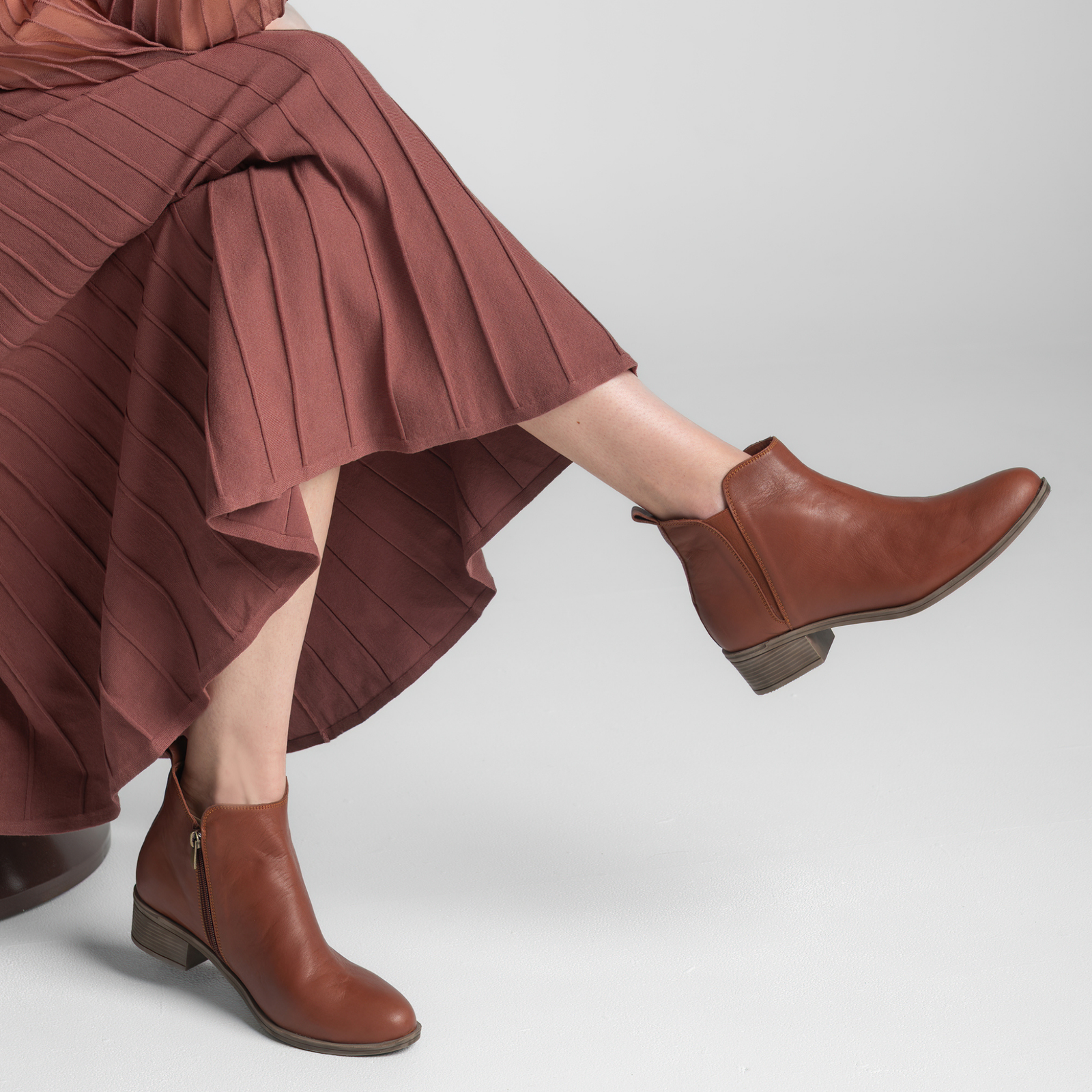 Eg213 Tan Leather Ankle Boots
