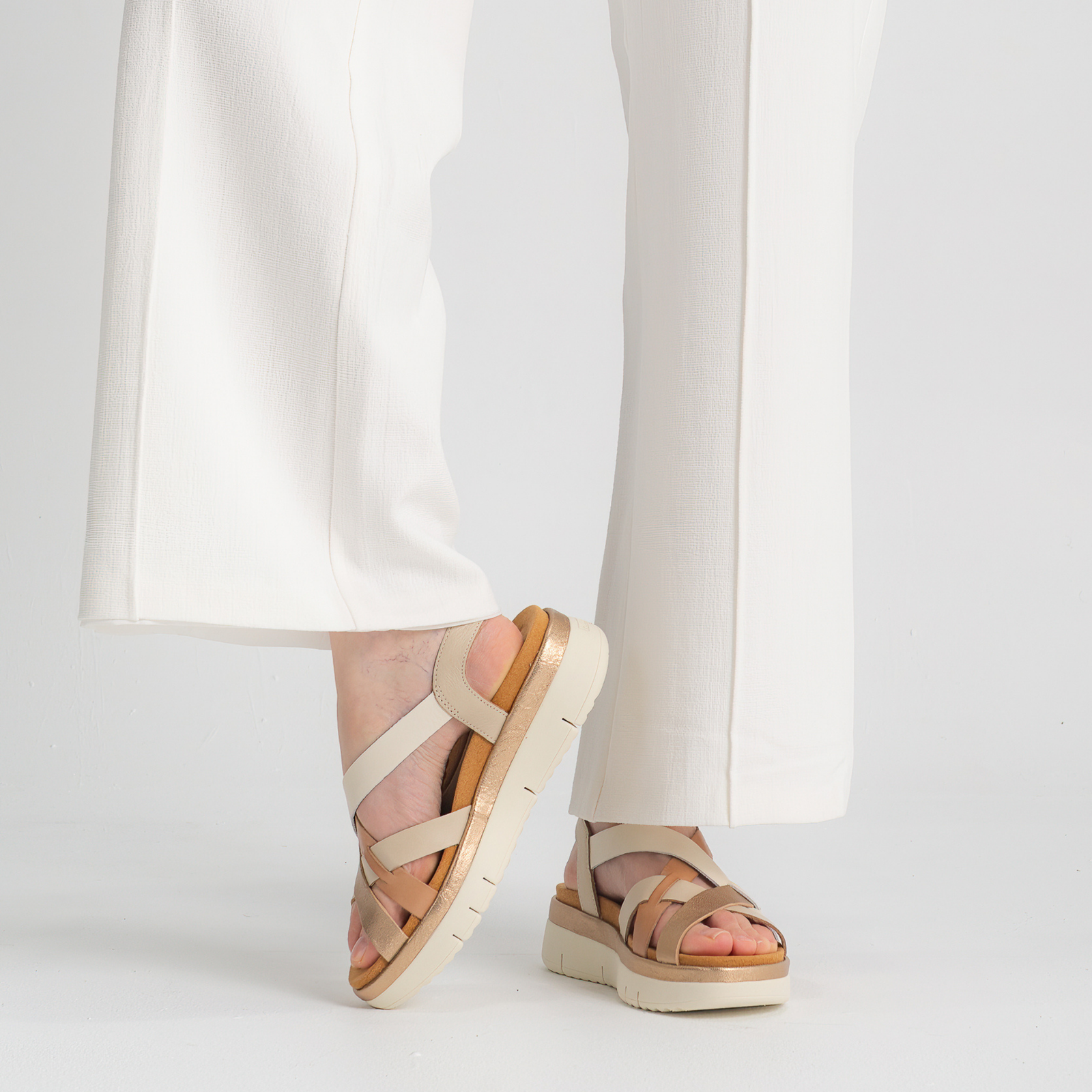 W4n-0650c1 Natural Multi Leather Sandals