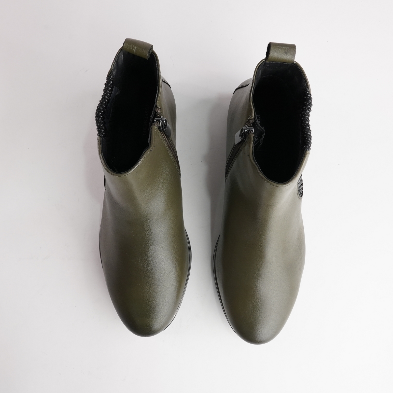 Chiara 02 Olive Leather Ankle Boots
