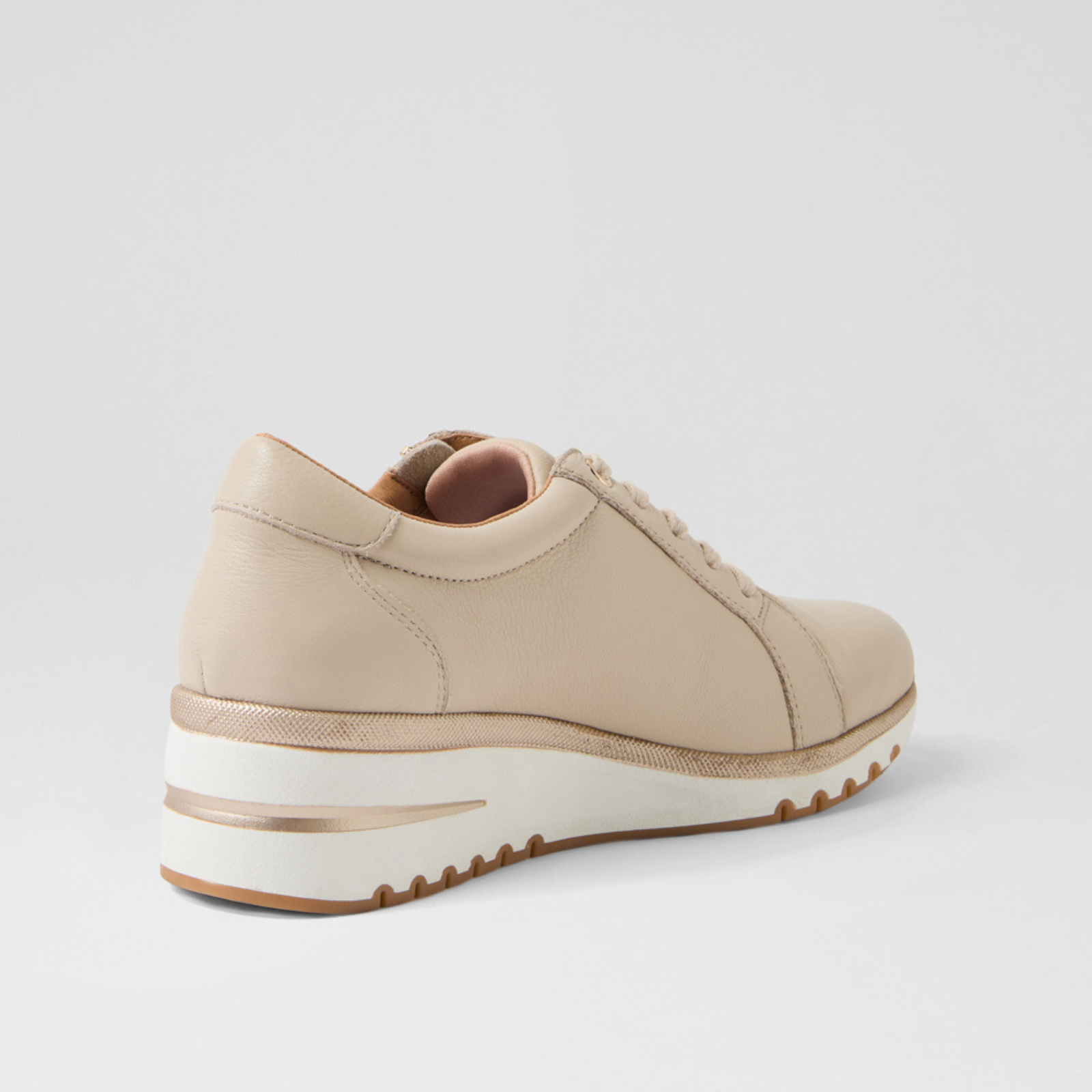 Lovin Almond Leather Sneakers