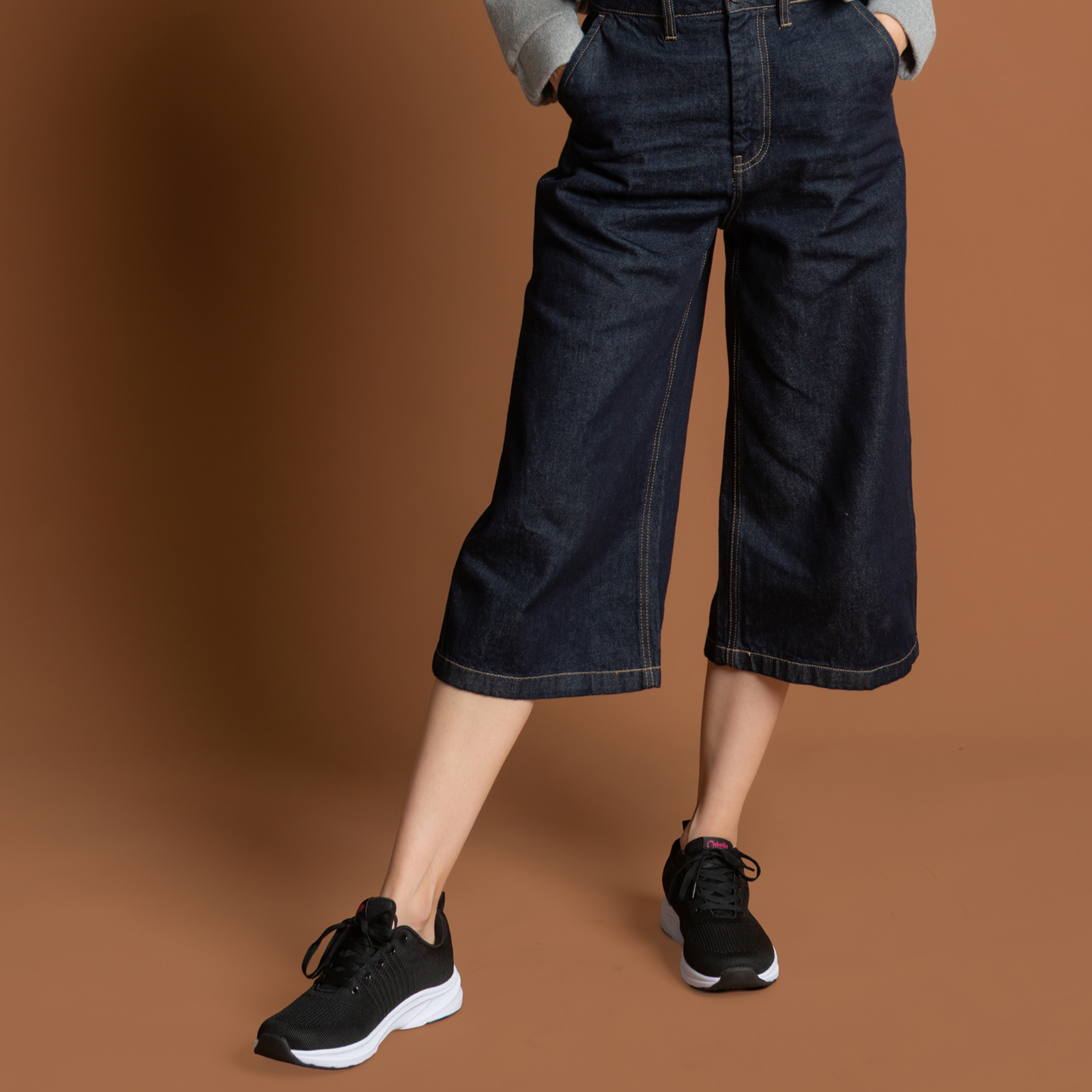 Walker Black Sneakers