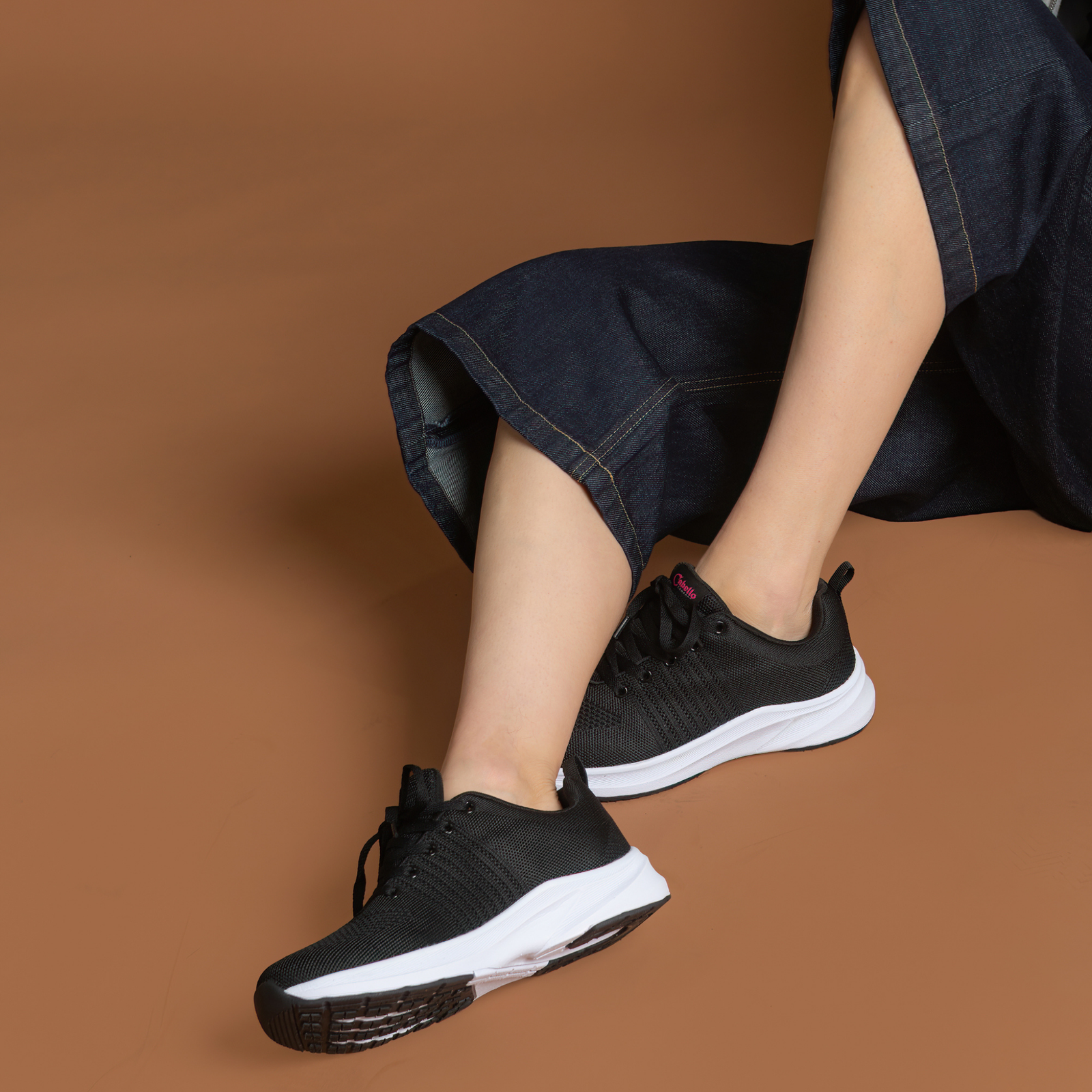 Walker Black Sneakers