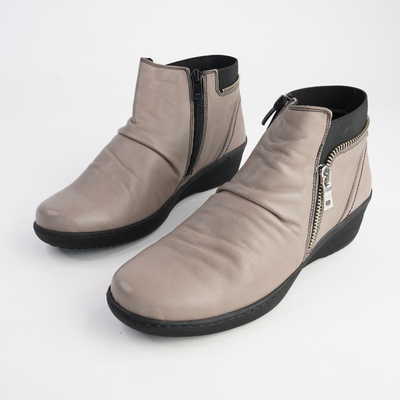 CP791-18 Taupe Leather Ankle Boots
