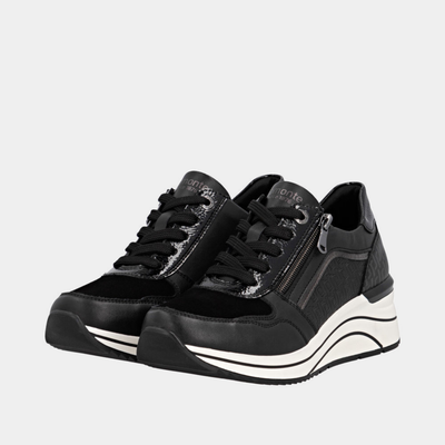 D0T16 Schwarz Leather Sneakers