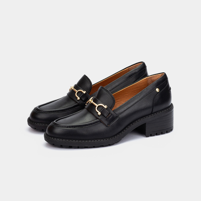 W0D-3920 Bkack Leather Loafers
