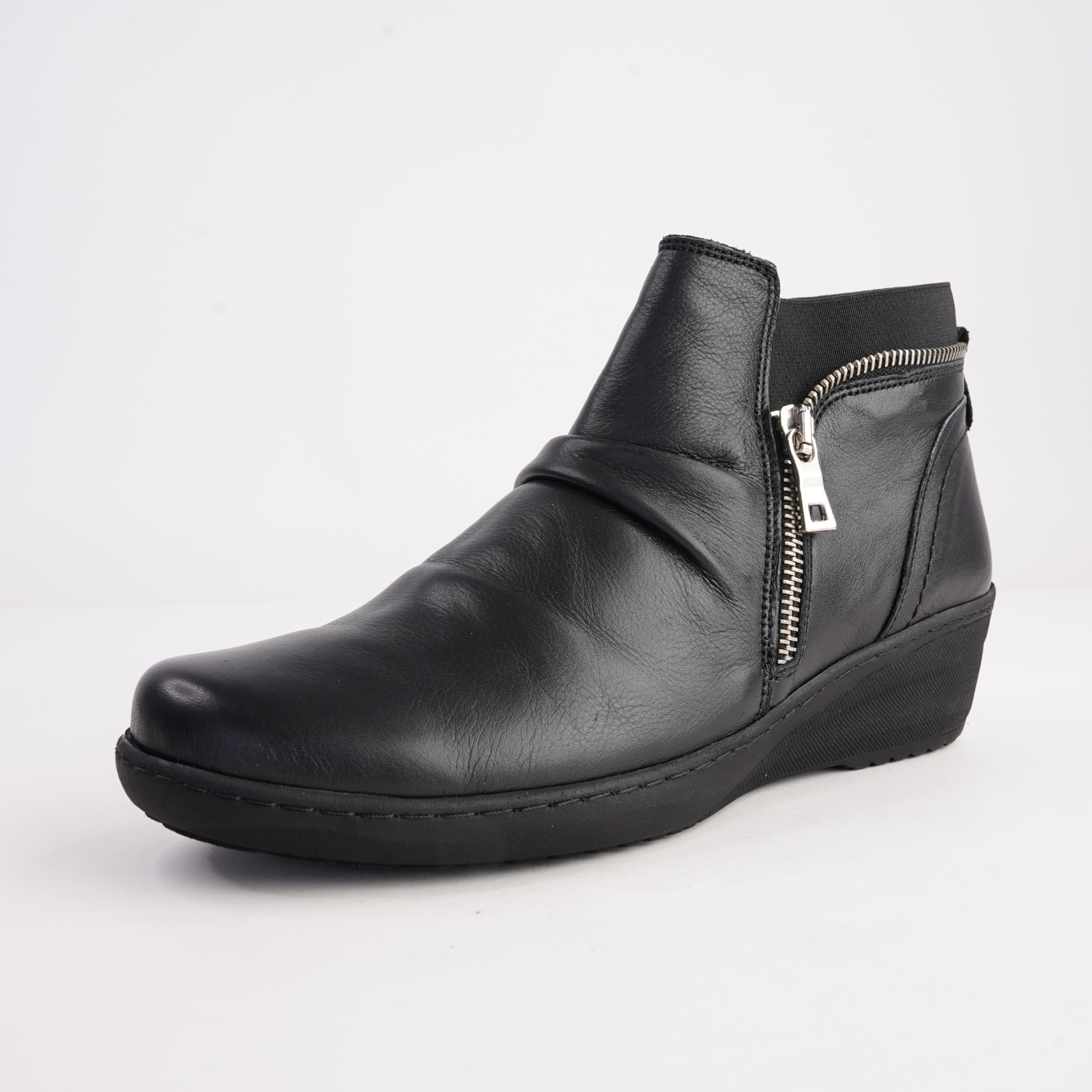 CP791-18 Black Leather Ankle Boots