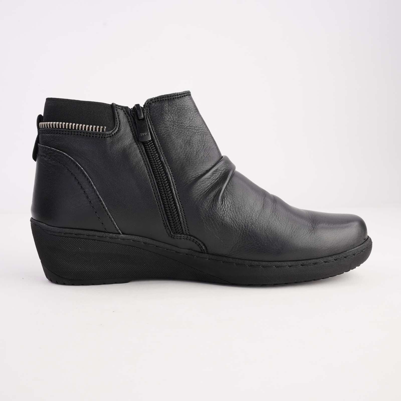 CP791-18 Black Leather Ankle Boots