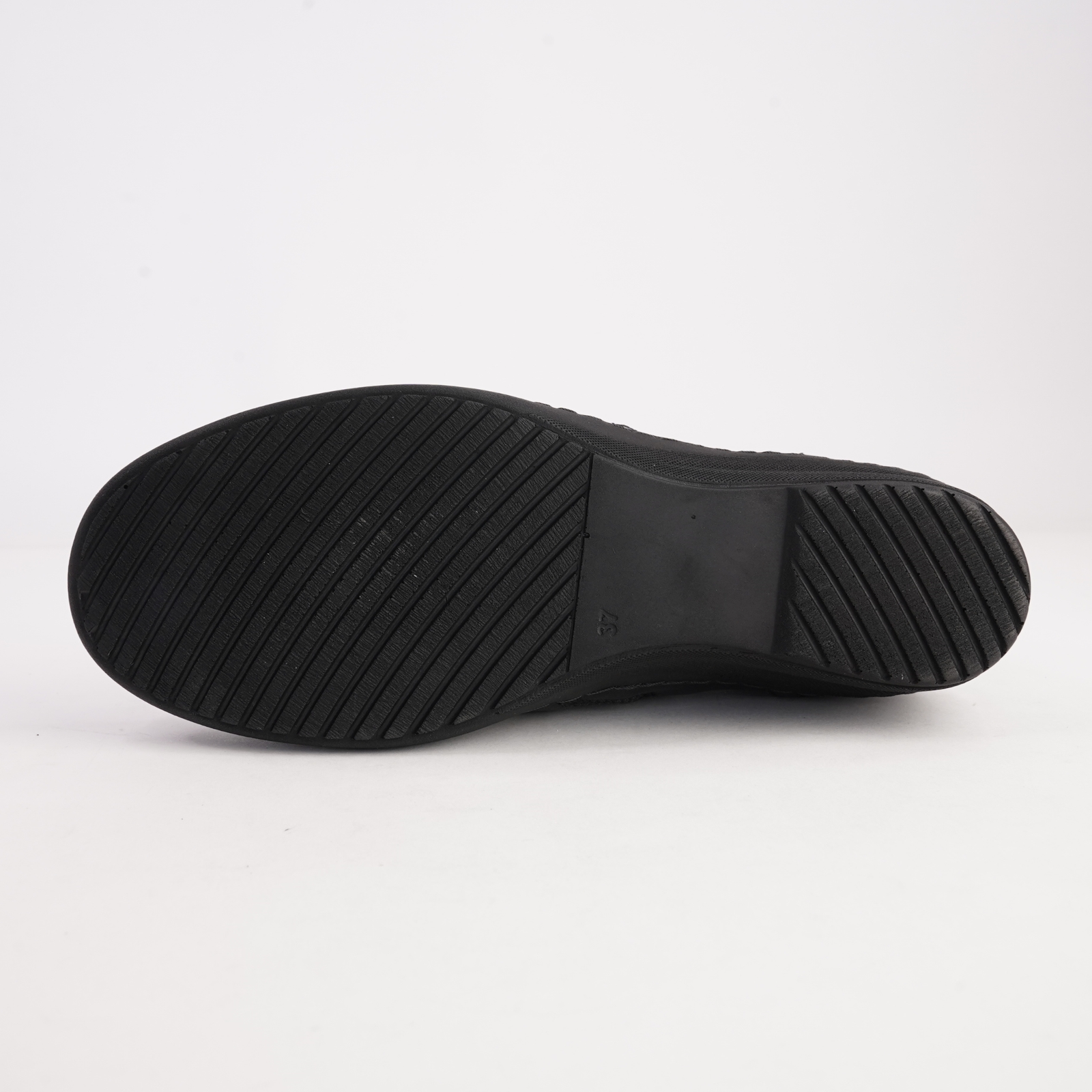 CP791-18 Black Leather Ankle Boots