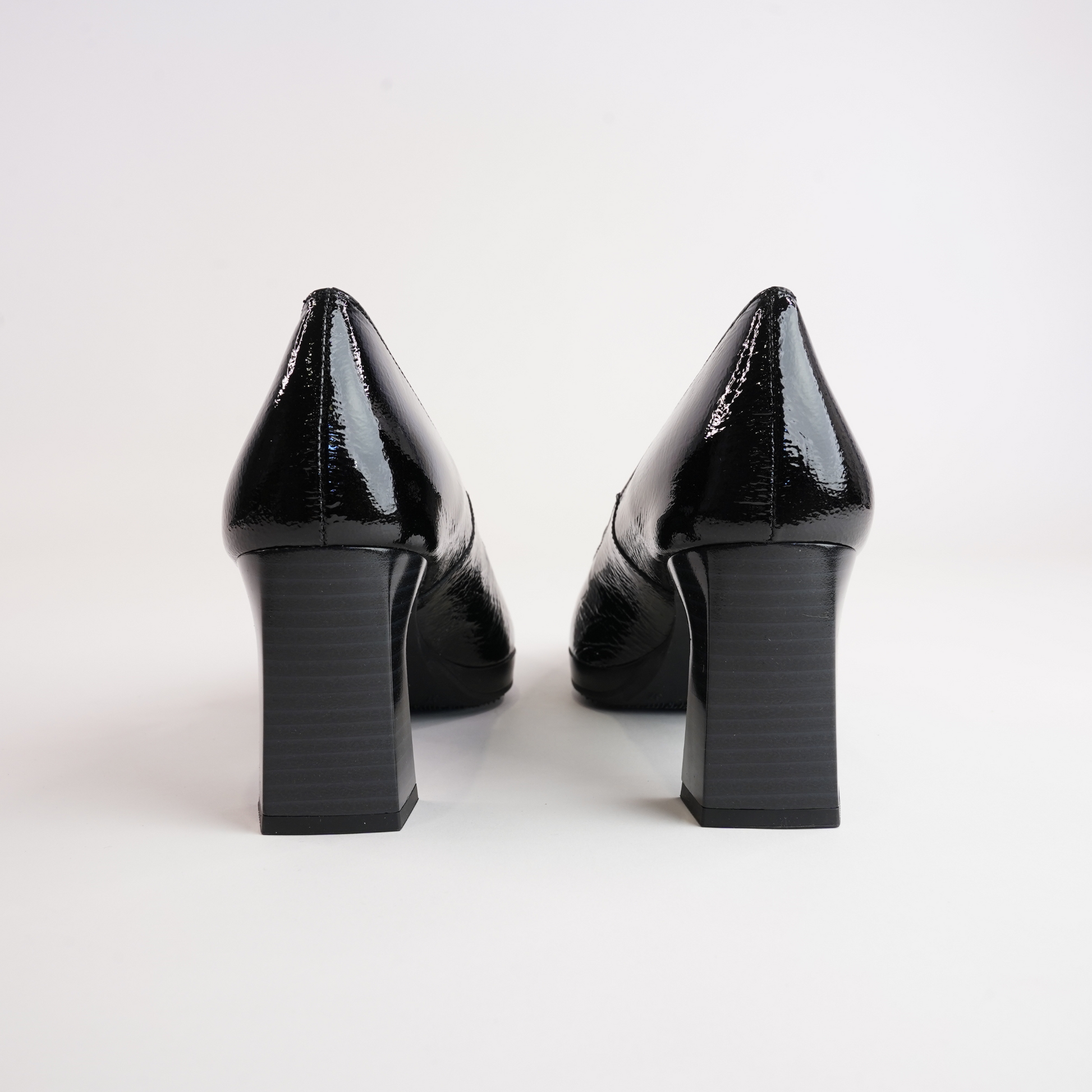 HI243523 Black Patent Leather Heels
