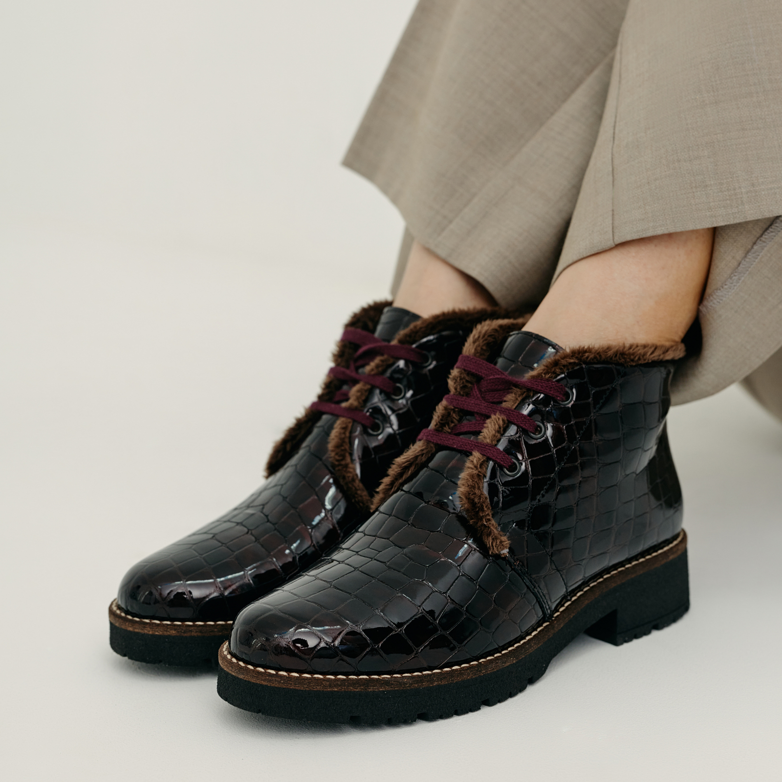 10773 Burdeos Patent Croc Leather Lace Up Boots