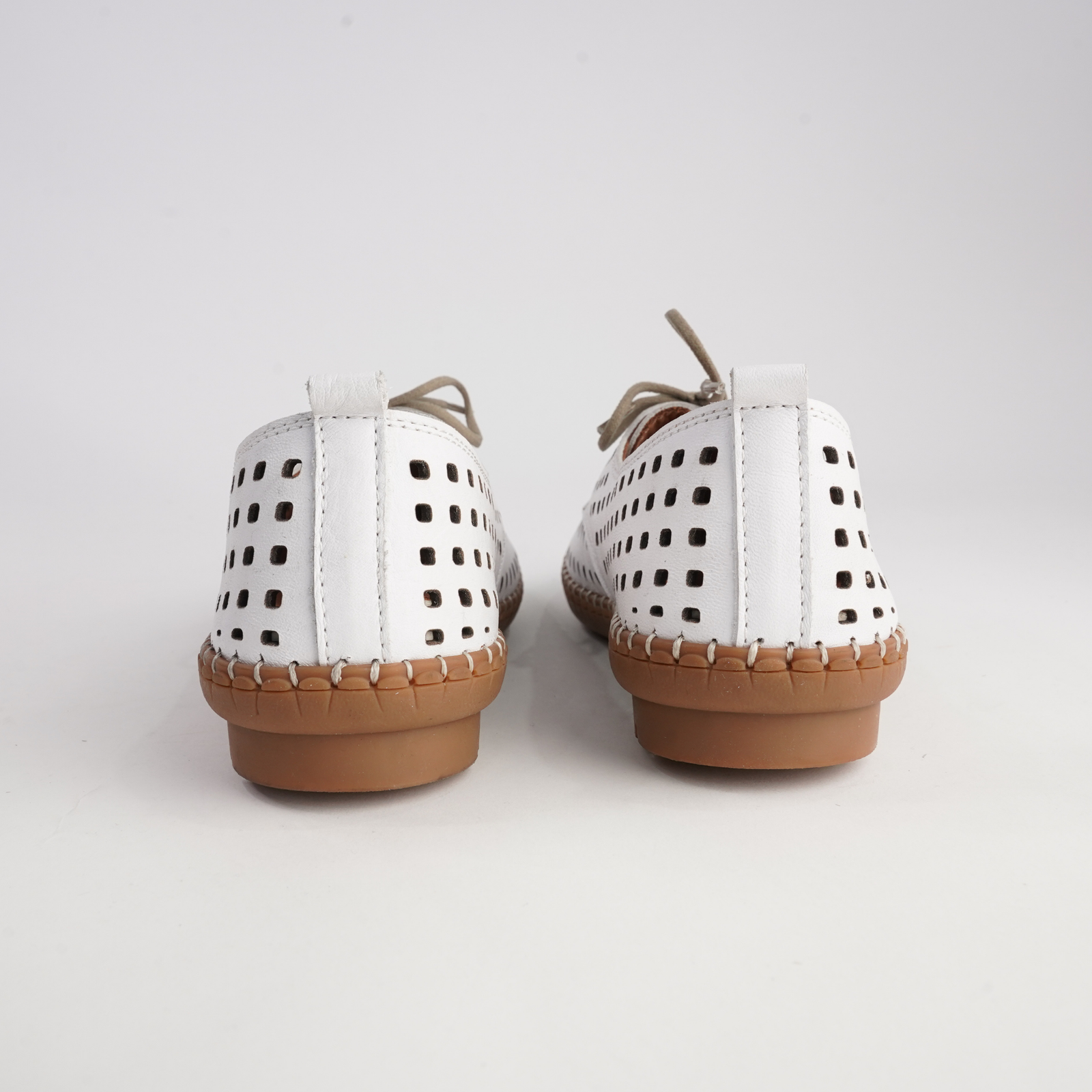 Kroon White Leather Lace Up Flats