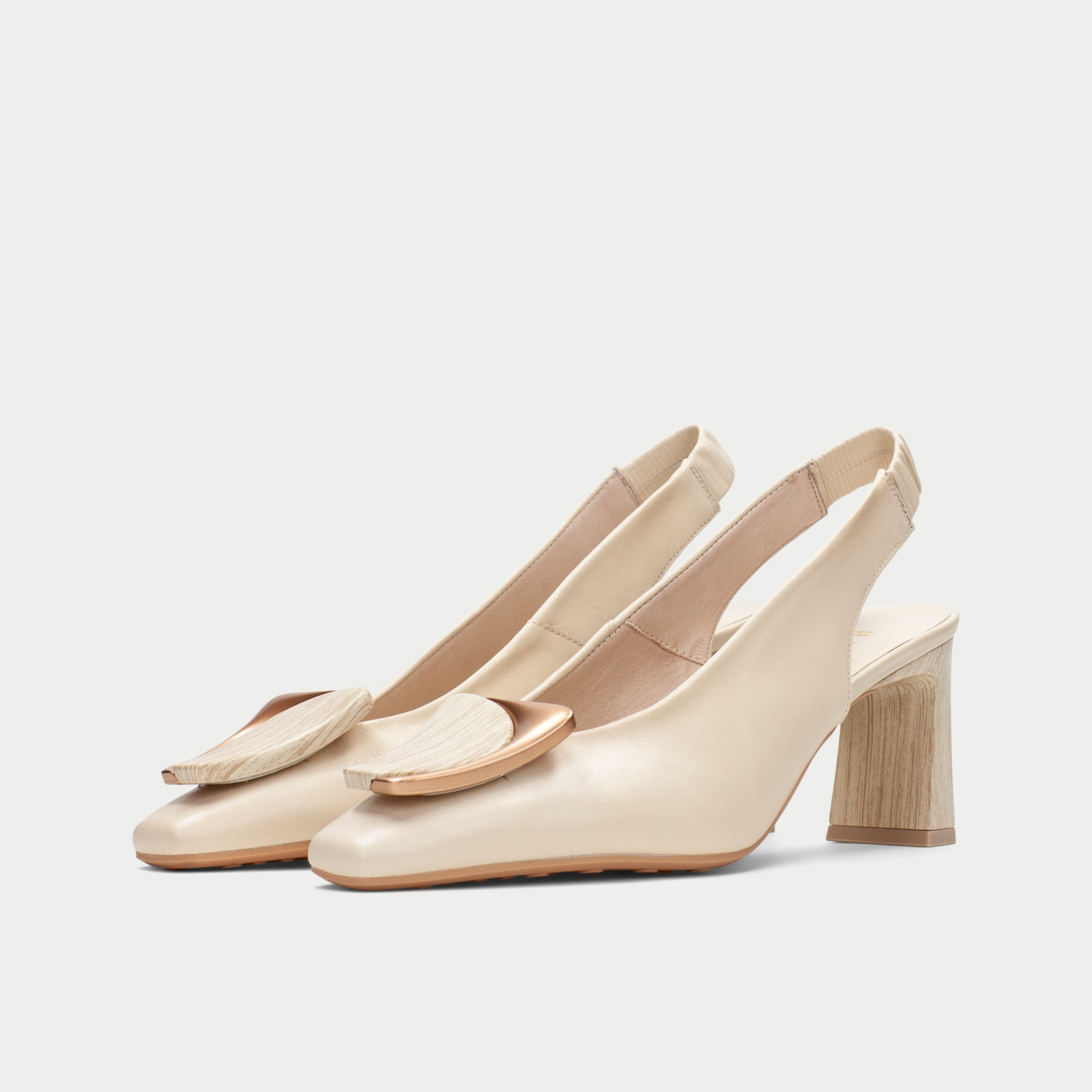 HV264762 Almond Heels
