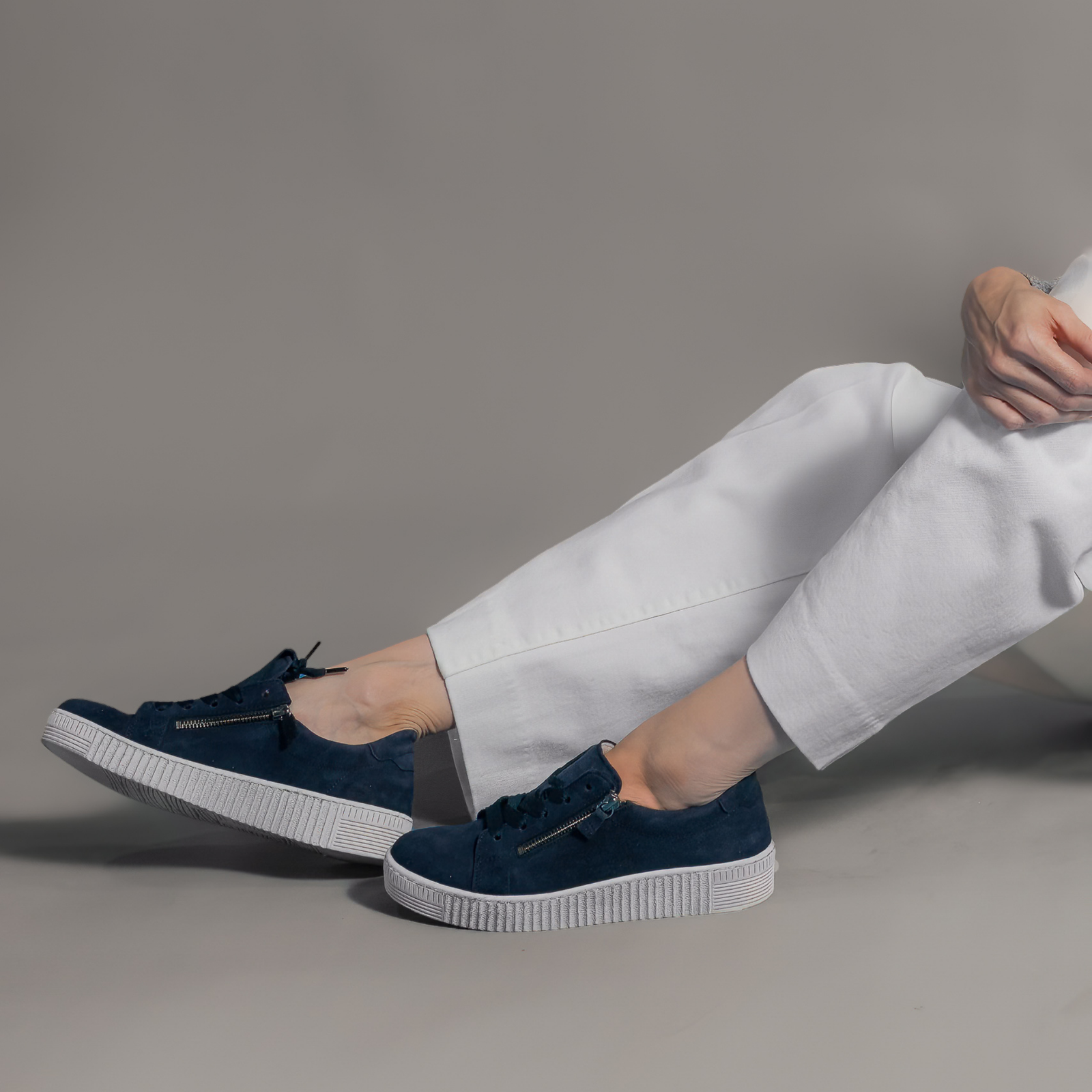 Amelia Atlantik Suede Leather Sneakers