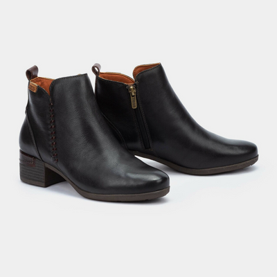 W6w-8950 Black Leather Ankle Boots
