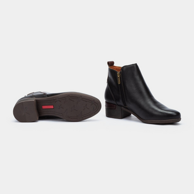 W6w-8950 Black Leather Ankle Boots