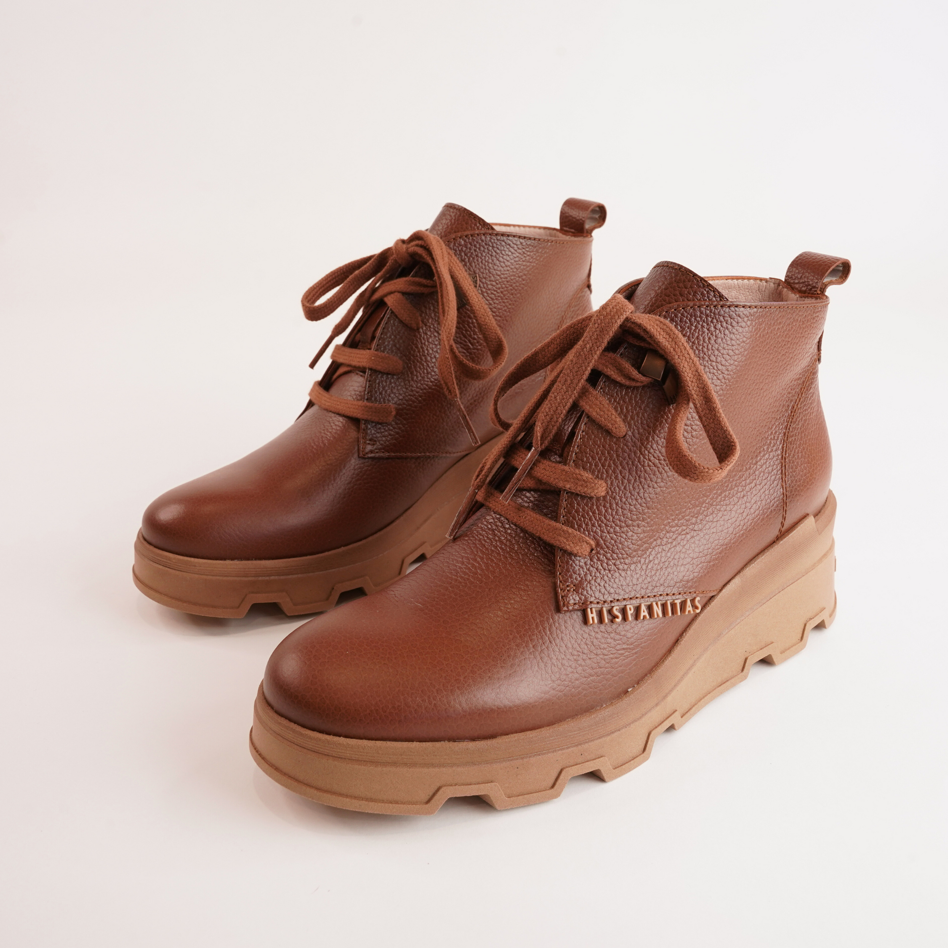 HI243715 Cuero Leather Ankle Boots