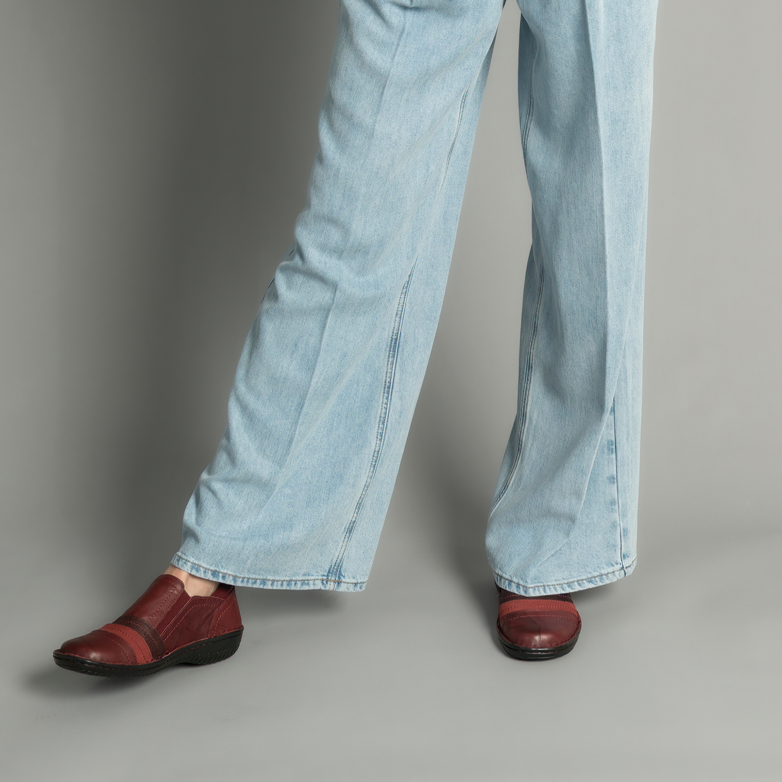 5849-27 Dark Burgundy Leather Flats