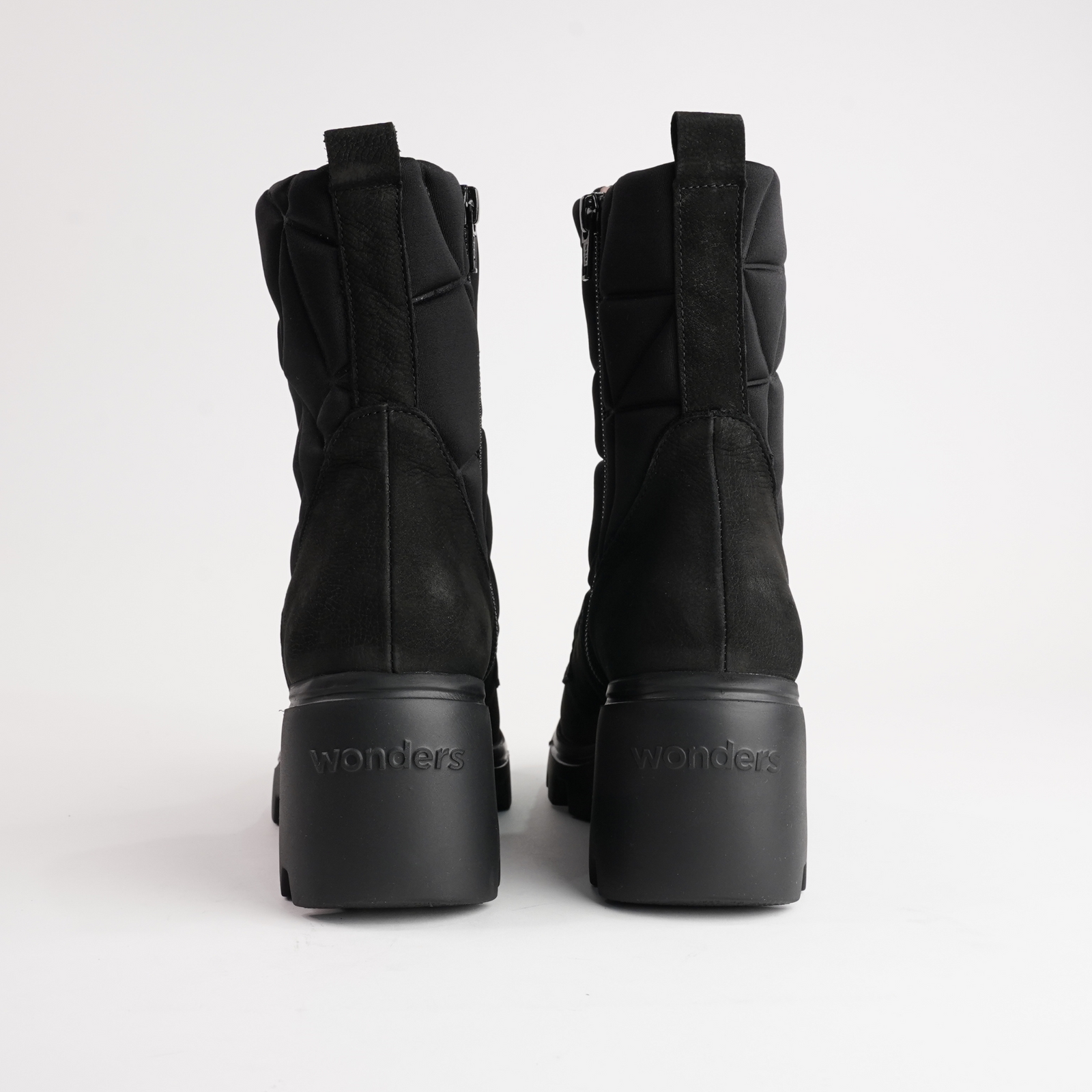 Eshy Black Leather Boots