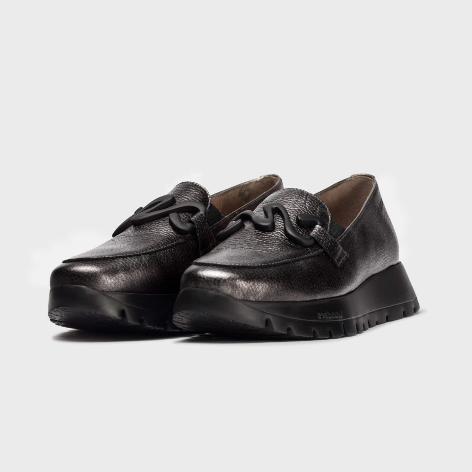 Evara Plomo Leather Loafers