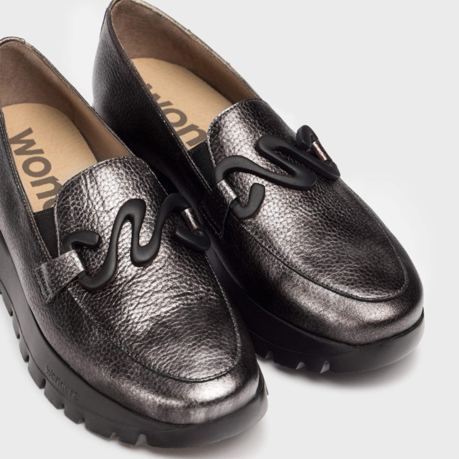 Evara Plomo Leather Loafers