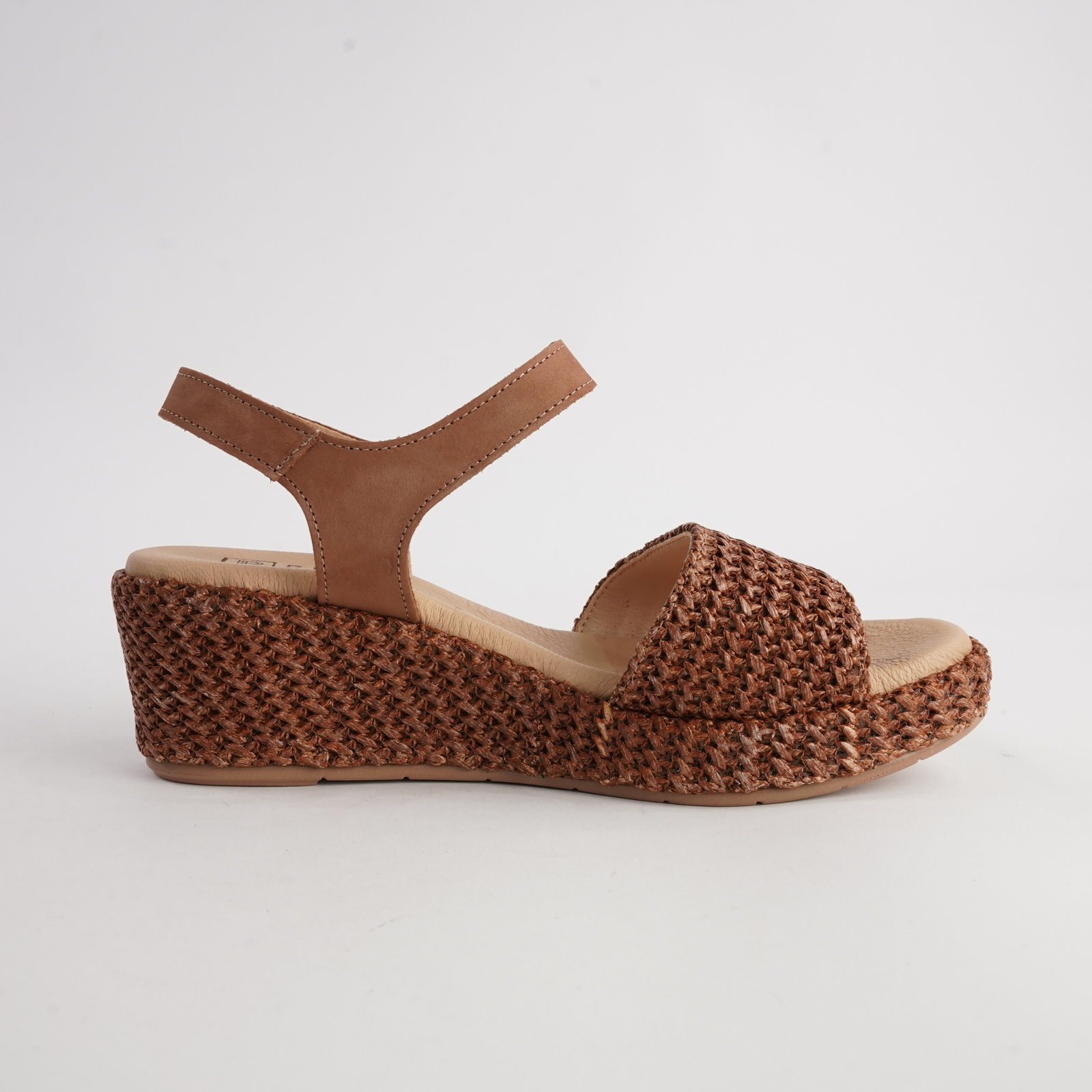 10561 Cuero Leather Wedges