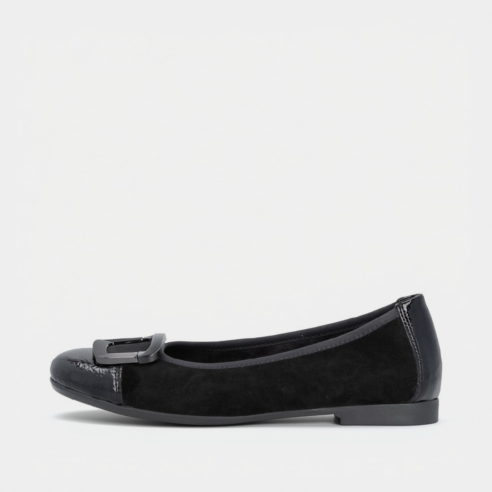 D0K12 Black Patent/ Black Suede Ballet Flats