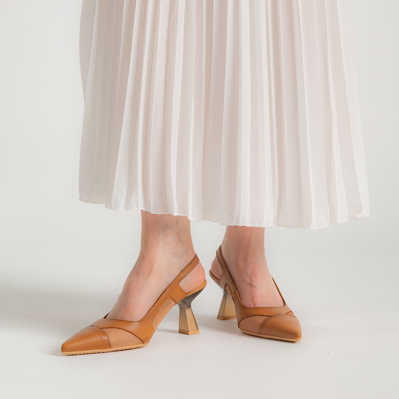 Hv254003 Tan Leather Heels