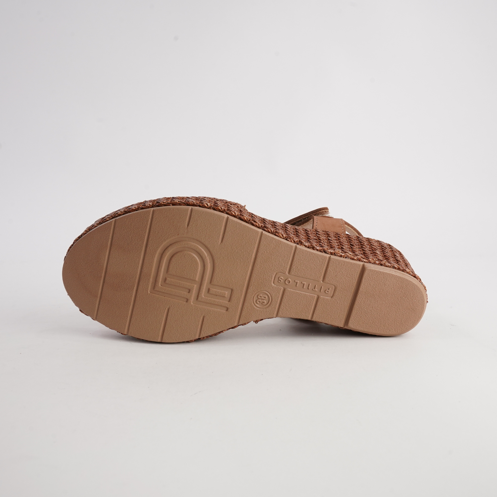 10561 Cuero Leather Wedges